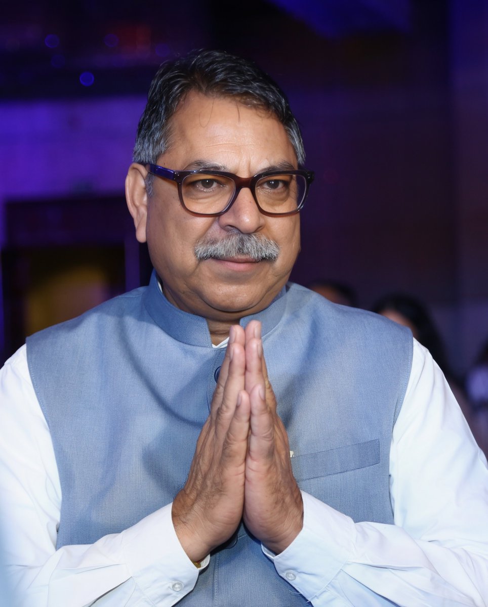 DrSatishPoonia's tweet photo. नई दिल्ली में भारतीय बीमा दलाल संघ (IBAI) के रजत जयंती समारोह में सहभागी बनने और देशभर से आए बीमा ब्रोकिंग क्षेत्र के प्रतिनिधियों से संवाद करने का अवसर मिला।

प्रधानमंत्री श्री @narendramodi जी के विकसित भारत के संकल्प को साकार करने में बीमा क्षेत्र आर्थिक सुरक्षा, उद्यमिता और सामाजिक संरक्षण को सशक्त बनाते हुए एक महत्वपूर्ण आधार बन रहा है।

इस अवसर पर IBAI की 25 वर्षों की उल्लेखनीय यात्रा पर समस्त पदाधिकारियों, सदस्यों एवं पूरे बीमा ब्रोकिंग समुदाय को हार्दिक बधाई एवं उज्ज्वल भविष्य के लिए शुभकामनाएँ।

It was a pleasure to participate in the Silver Jubilee celebrations of the Insurance Brokers Association of India (IBAI) and address the insurance broking fraternity from across the country.

The insurance sector is emerging as a key pillar in realizing Hon'ble Prime Minister Shri Narendra Modi Ji's vision of a Viksit Bharat by strengthening financial security, entrepreneurship, and social protection.

I extend my heartfelt congratulations to IBAI, its office bearers, members, and the entire insurance broking fraternity on completing 25 remarkable years, and wish them continued success in their contribution to the nation.