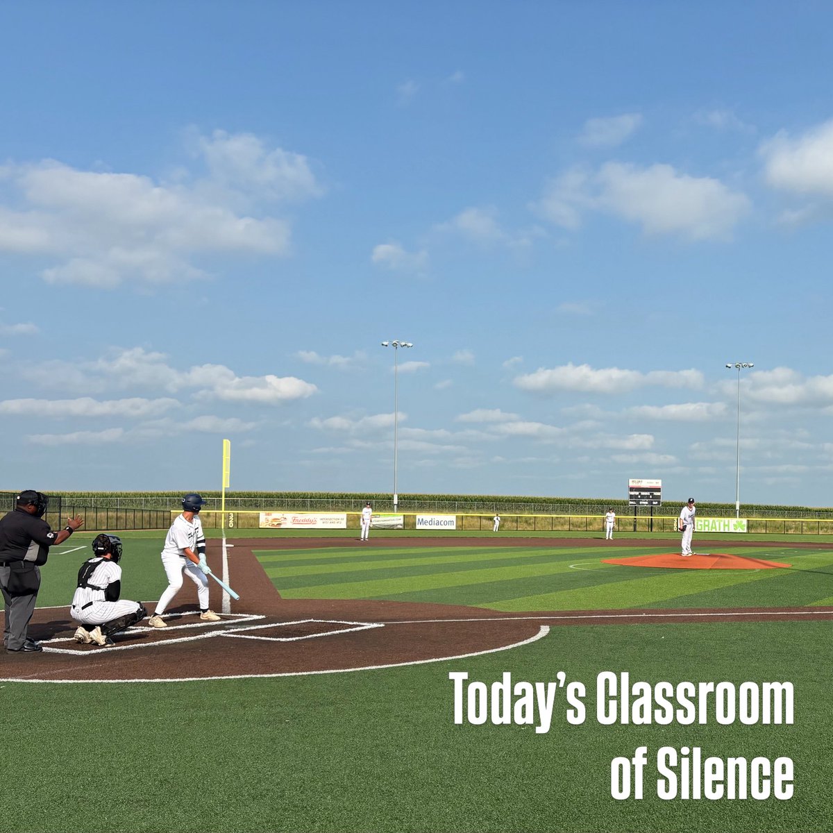 cwilberding's tweet photo. #solitude #grateful #slowdown #meditation #chasingthesun
Philippians 4:13 https://t.co/I7jkv70f68