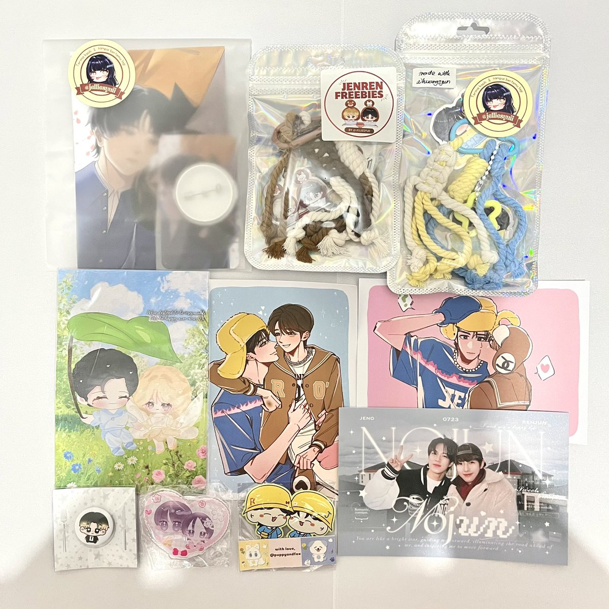 huangzjun's tweet photo. — special thanks for the freebies💙💛

@minimanrj @jelliesyuii @dearlyijeno @puppyandfox @thebluedy @justllleaf @_zEchan_ @yourren_ @marchyellowboy @anak_bebek4 @norenbisniss @milkym0lk @bubblebluwieee @piideyyy @Oceanar_ @el_al_dahac @323foruu 

yang ga ada usnnya juga thank u🫶🏻 https://t.co/RRqss3Vfve