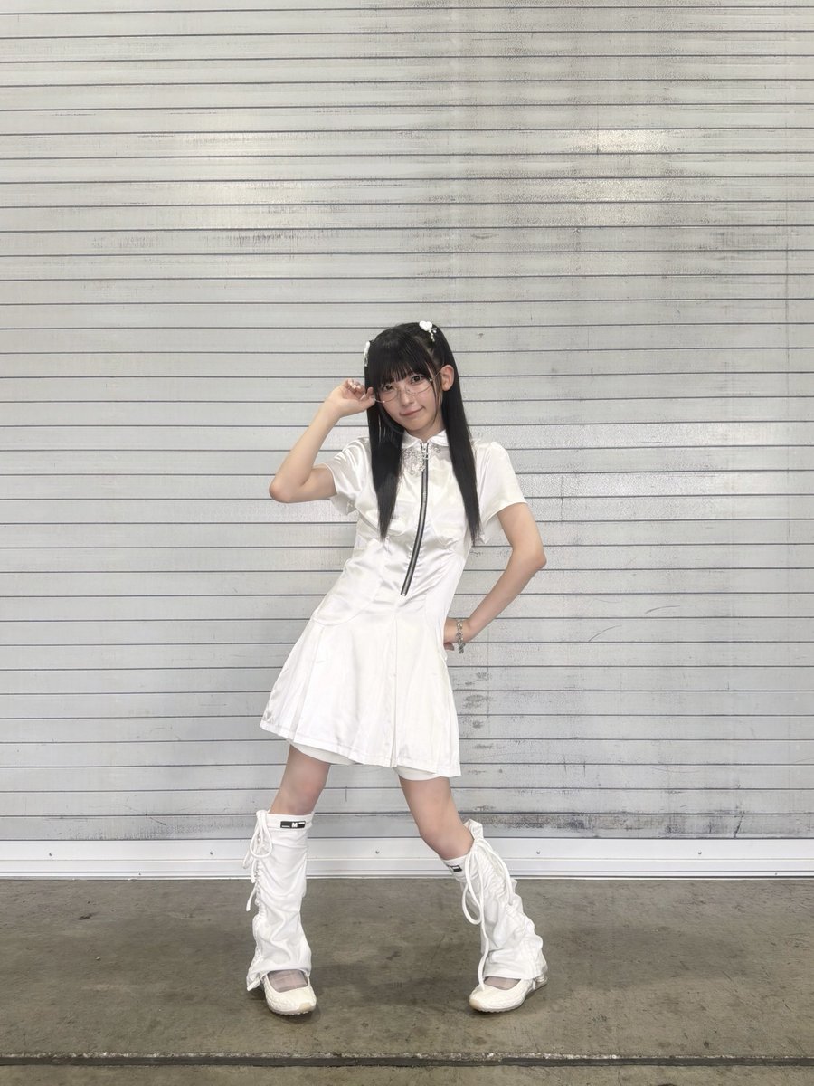 nagata_shiori_'s tweet photo. 対面イベントありがとうございました🌐
ブースに入って目が合う瞬間がいつも楽しみなの♪会いに来てくれてありがとう！後ろ姿を見送りながら、心の中でまた会えますようにって念じているよ😼

今日の私です🤍いかが♪
 #ノイミー https://t.co/ezZEjnYM7c