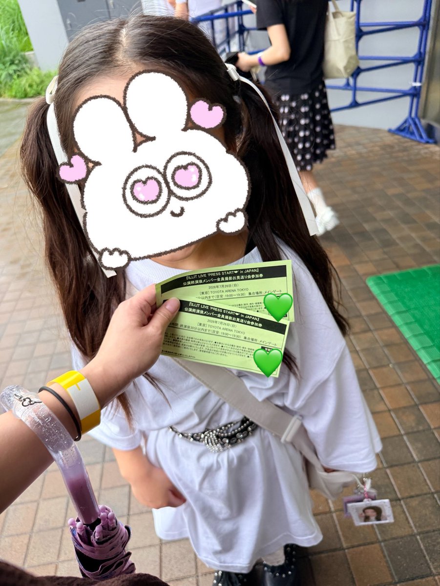 BTS_borahe_m's tweet photo. 旦那が積んでくれたおかげでお見送り会も娘と私2人とも当たって2人で行けた🥲♡♡
席もめちゃくちゃ近かったしすっごい良かった😭♡♡ https://t.co/i02DNWXegt