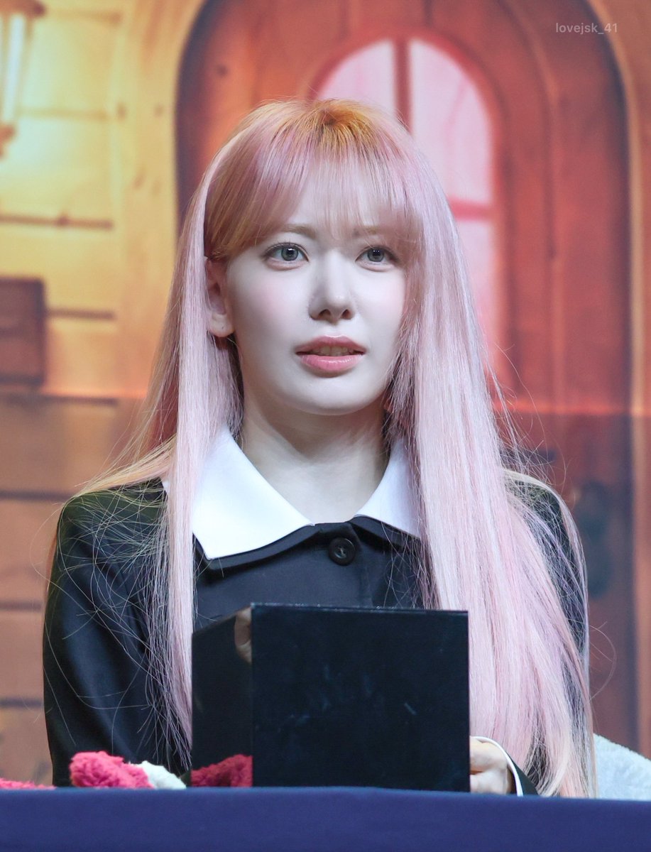 lovejsk_41's tweet photo. 260722 MP Fansign

#사쿠라 #SAKURA #宮脇咲良
#르세라핌 #LE_SSERAFIM #ックラ https://t.co/iHPGAplKM4