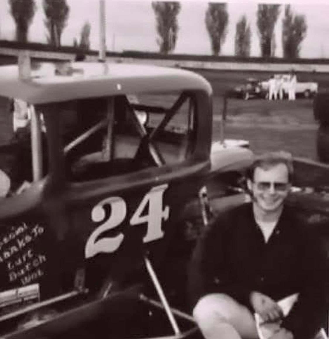 HusetsHoF's tweet photo. Happy birthday to Huset’s Hall of Fame member Doug Wolfgang, shown in this photo at @HusetsSpeedway in 1972 with the first car he built. 

📸 Tom Savage collection https://t.co/8qeOGjv3xl