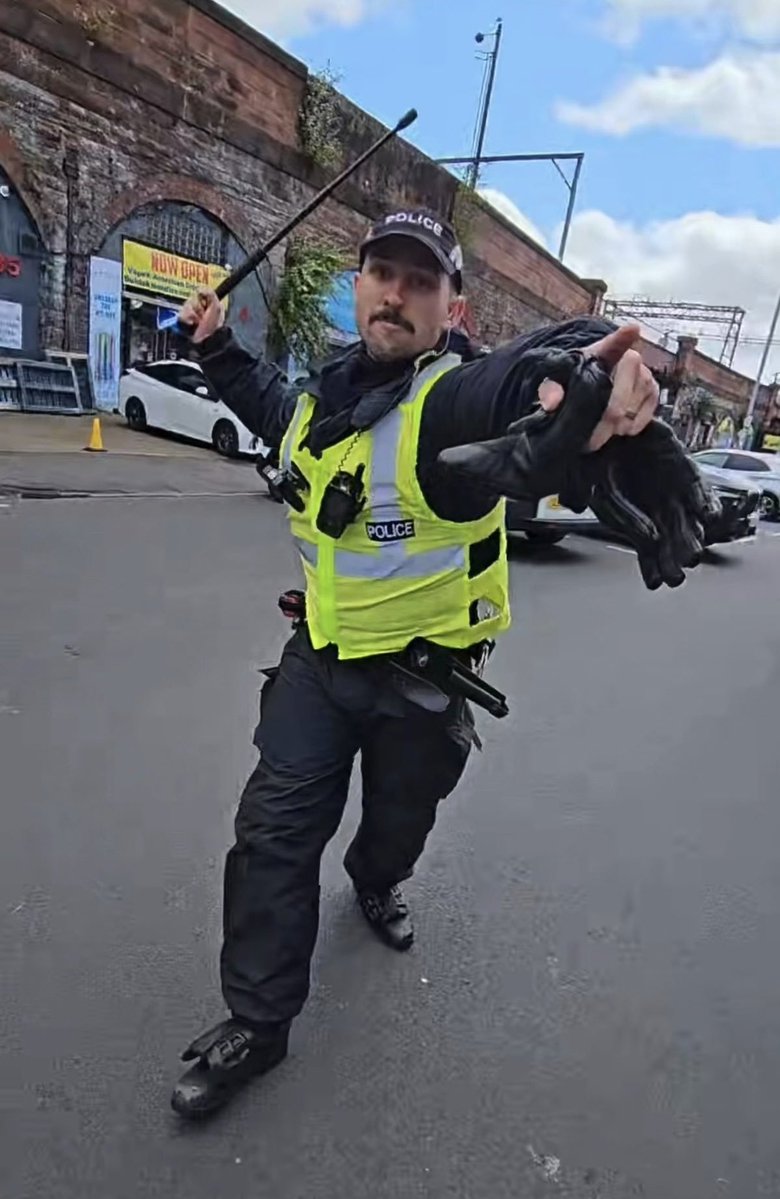 birminghamandy's tweet photo. @Independent Hope the van was ok https://t.co/CjKfF8arAc