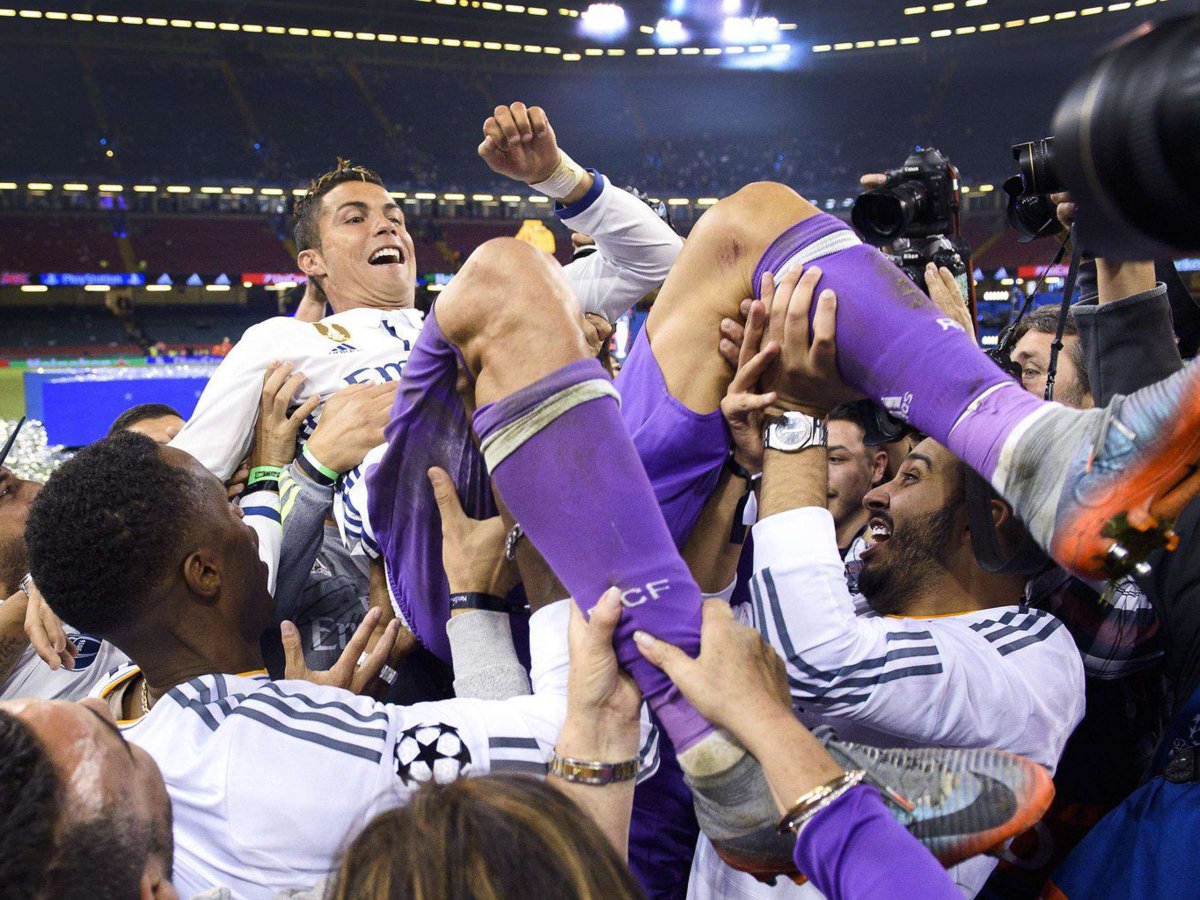 Ronaldo Archive tweet media