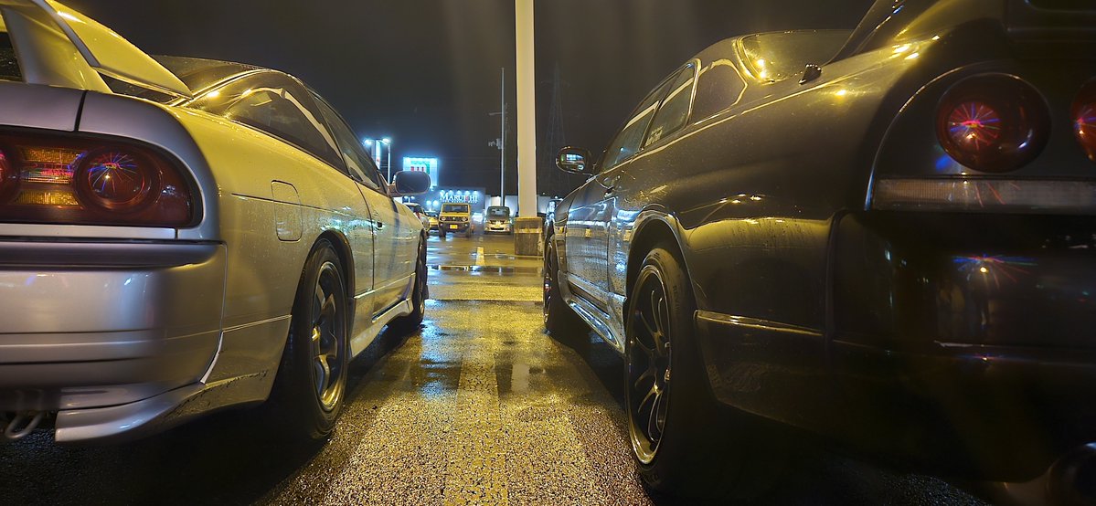 runrun354887's tweet photo. 180sx ＆ R33 GTR https://t.co/b7OSaKyqCb