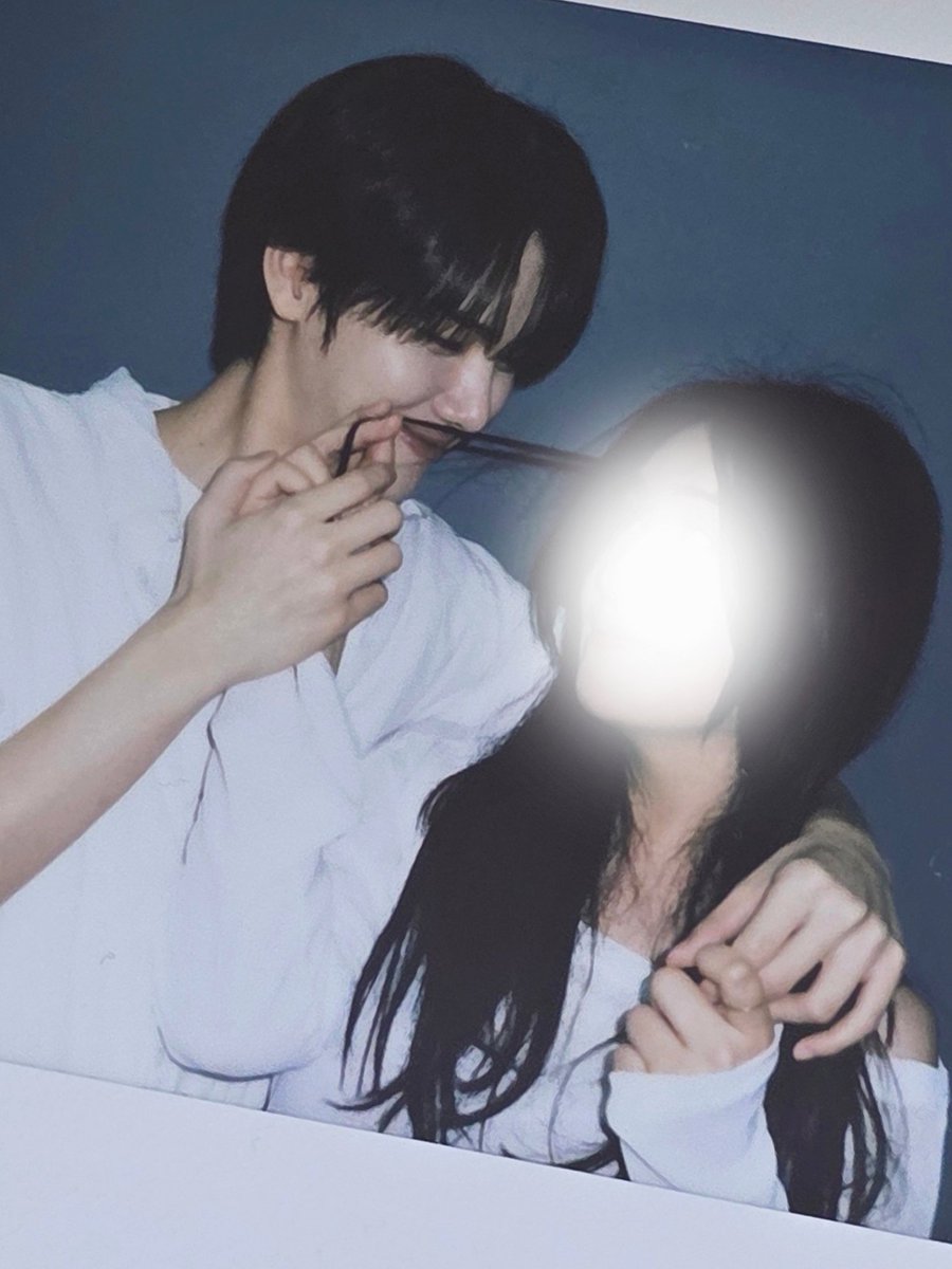 justonepermore's tweet photo. 민히처음만났을때 단발이었는데~.~💗 https://t.co/F912QB5SPn