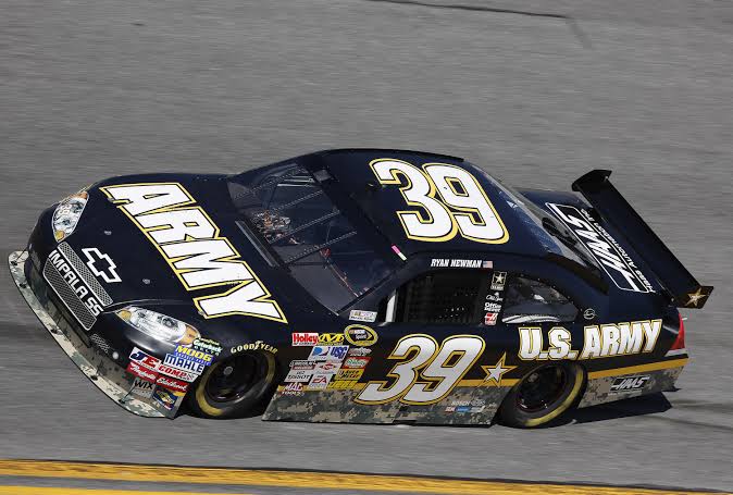 JamesGoldEagle's tweet photo. @PeteHegseth The US military used to sponsor NASCAR teams until Democrats shut it down. We need to bring this back! https://t.co/pDsVS1pBnk