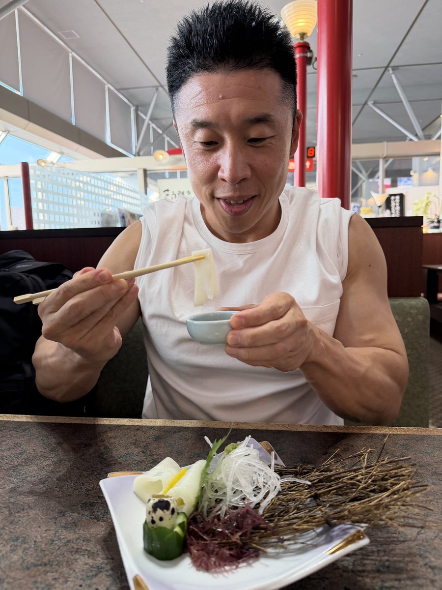kinnikun0917's tweet photo. 低脂肪、高タンパク質食材
【イカ】
100gあたり
約80kcal
P 17g
F 1g
C 0.8g
アミノ酸スコアは70前後
アミノ酸バランスを高めるには、卵や大豆食材と一緒に食べるのもいいですね。

パワー
なかやまきんに君 https://t.co/UDk1DwVuZ8