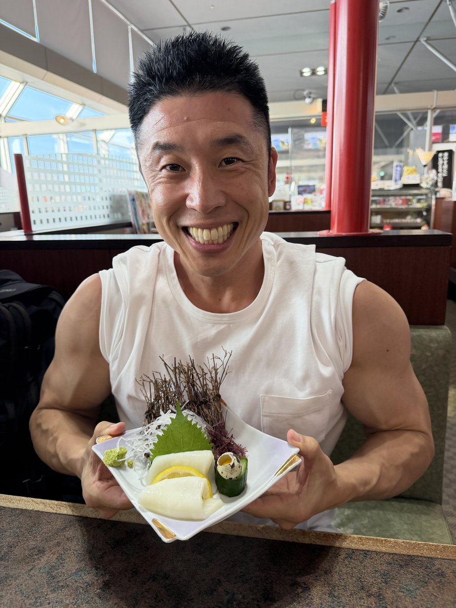 kinnikun0917's tweet photo. 低脂肪、高タンパク質食材
【イカ】
100gあたり
約80kcal
P 17g
F 1g
C 0.8g
アミノ酸スコアは70前後
アミノ酸バランスを高めるには、卵や大豆食材と一緒に食べるのもいいですね。

パワー
なかやまきんに君 https://t.co/UDk1DwVuZ8