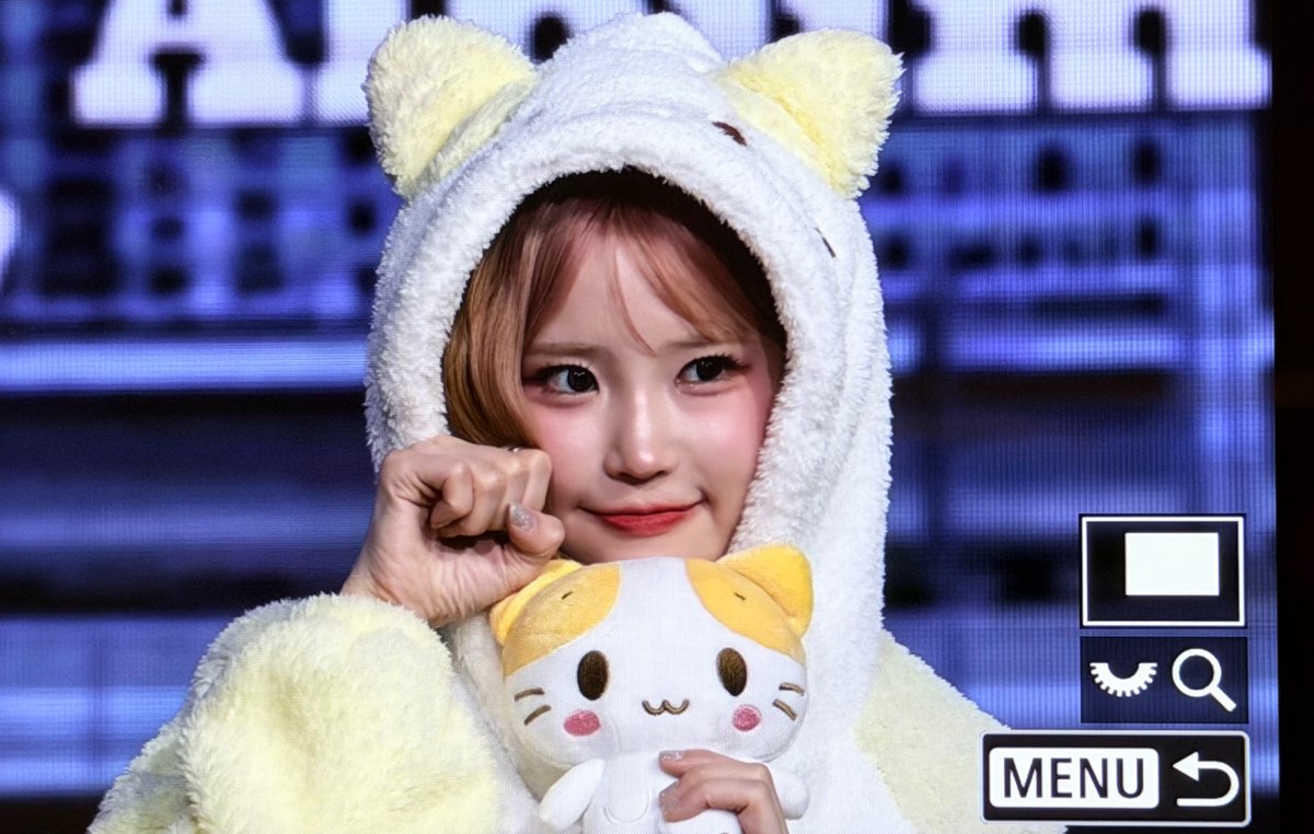 tormeoww's tweet photo. 260726 점프업 대면 pre 🐱

#송하영 #프로미스나인 #fromis_9 https://t.co/nok2NYZXQW