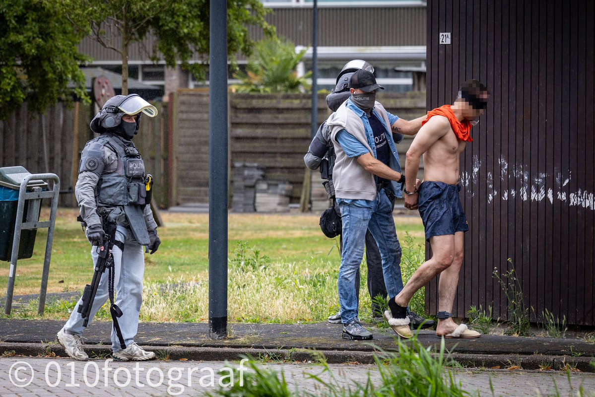 Arrestatieteam ingezet bij controle enkelband in Schiedam