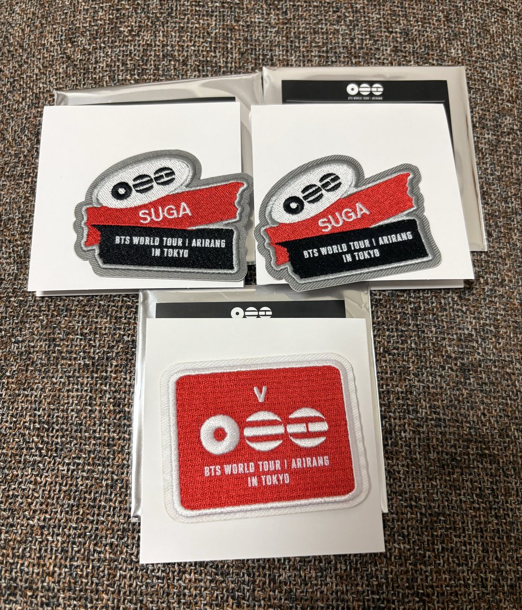 H6Sqsn's tweet photo. 【交換】
BTS ARIRANG
ワッペンステッカー
WAPPEN STICKER_TOKYO

譲：V テテ
　　SUGA ユンギ　×２

求：JUNG KOOK グク 
　　J-HOPE ホビ
　　BTS

JUNG KOOK優先で探しています。

同日郵送できる方でお願いいたします。
お気軽にお声がけよろしくお願いします！
#bts交換 https://t.co/mKMWBcrkqn