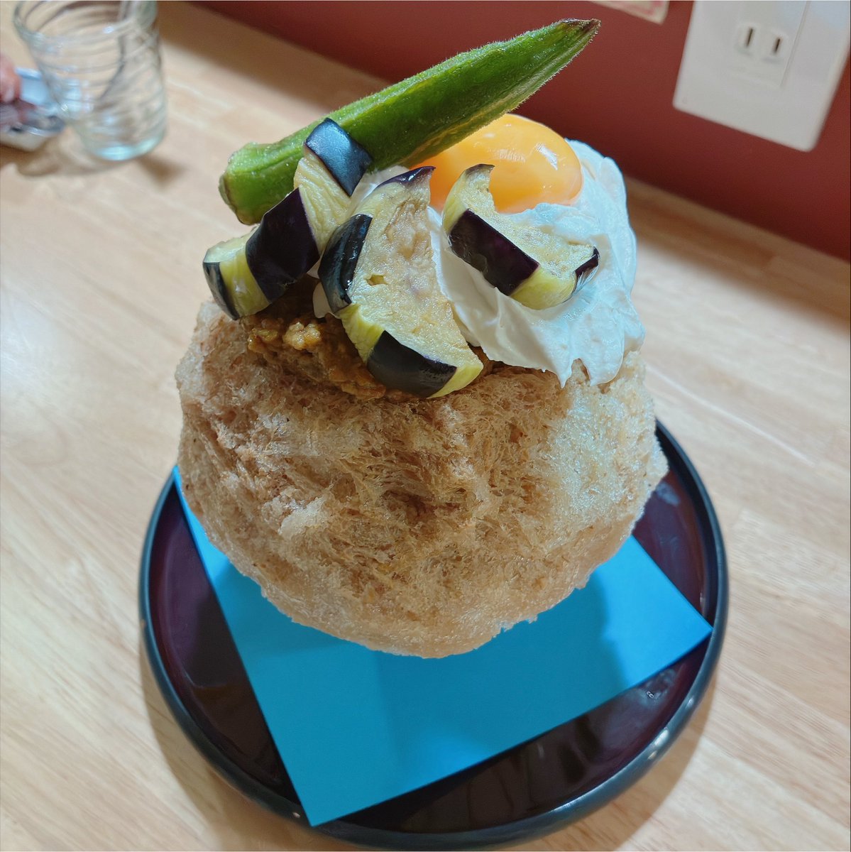 hirochu77's tweet photo. キーマカレー牛すじかき氷
きな粉バター黒豆かき氷
台湾パインかき氷
たべてきたよー https://t.co/Y9mubi311v