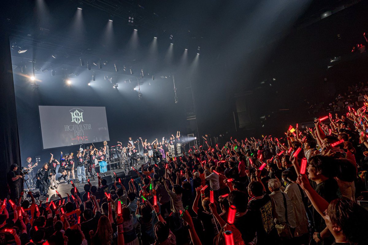 Yuki_Nara_217's tweet photo. HIGHWAY STAR PARTY 2026 -meets LOVE"Z"-
#HSPARTY2026 DAY2 終了!
ハウスバンドのギターで29曲、演奏させて頂きました🎸
素敵なアーティストの皆様と最高な時間を過ごすことが出来ました✨
めちゃくちゃ楽しかったです👍
ありがとうございました😆
Photo by SUGI( @Sugi_Yu7 ) https://t.co/pBmf9uaTLH