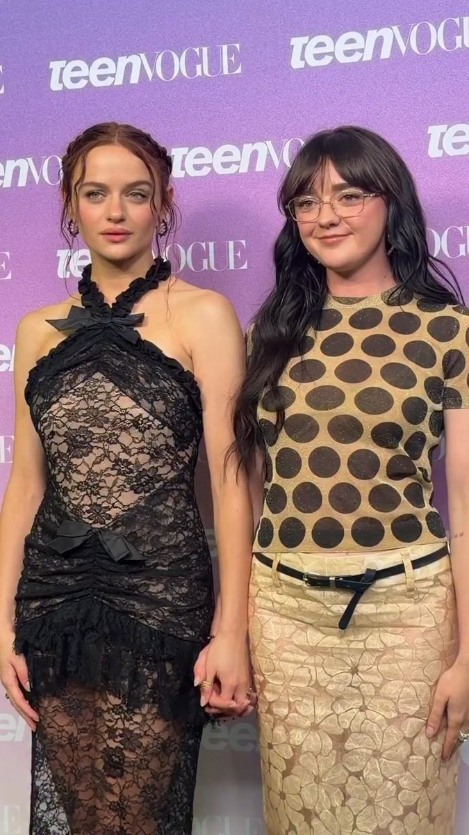 popshoww_'s tweet photo. Joey King and Maisie Williams at Teen Vogue Fest. https://t.co/vxqZcUJZ5B
