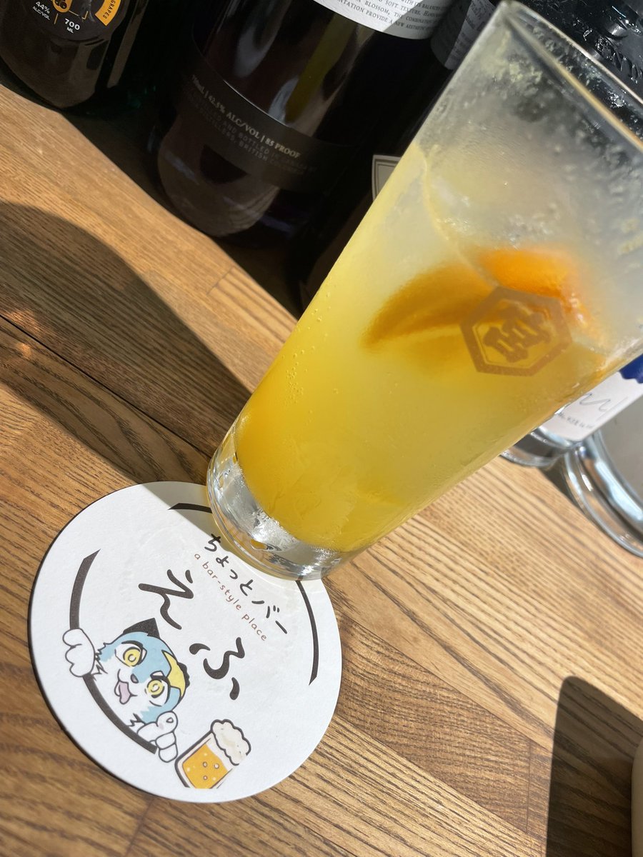 nerineri504's tweet photo. えふくんところでガジュさんにわらびもーち貰ろた！！これ美味しい😋 https://t.co/7o4fl9pASC