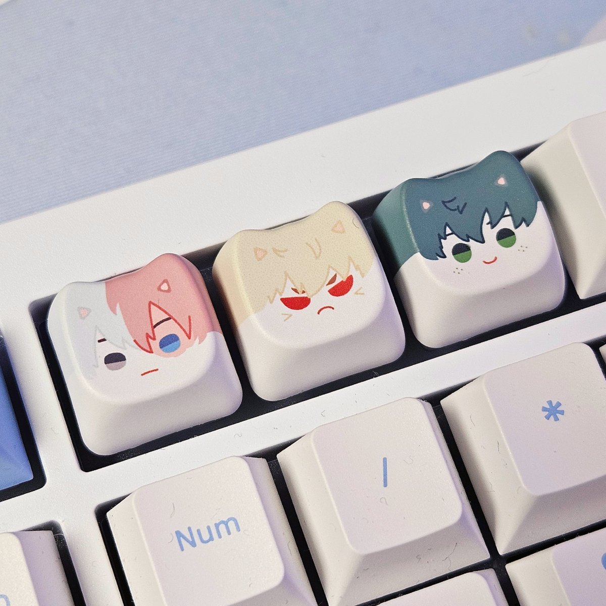 fluffyylody's tweet photo. 𝙂𝙤𝙤𝙙𝙨 𝙗𝙮 @konfeitto 🎀🪽

♡ คีย์แคปปกติ 70 ฿
♡ เซตคีย์แคป 3 ชิ้น 195 ฿
♡ พวงกุญแจคีย์แคป 110 ฿
♡ เซตพวงกุญแจ 3 ชิ้น 305 ฿

💬 https://t.co/yjOeB1zjKI

✖️ ปิดรับ 07/08 ( 20.00น. ) ✖️

สั่งซื้อในฟอร์มหรือ 𝘿𝙈 ไว้ได้เลยค่า ◟( ˘ ³˘)◞ ♡

#ตลาดนัดมายฮีโร่ #ตลาดนัดMHA https://t.co/LGTQAxe1jG