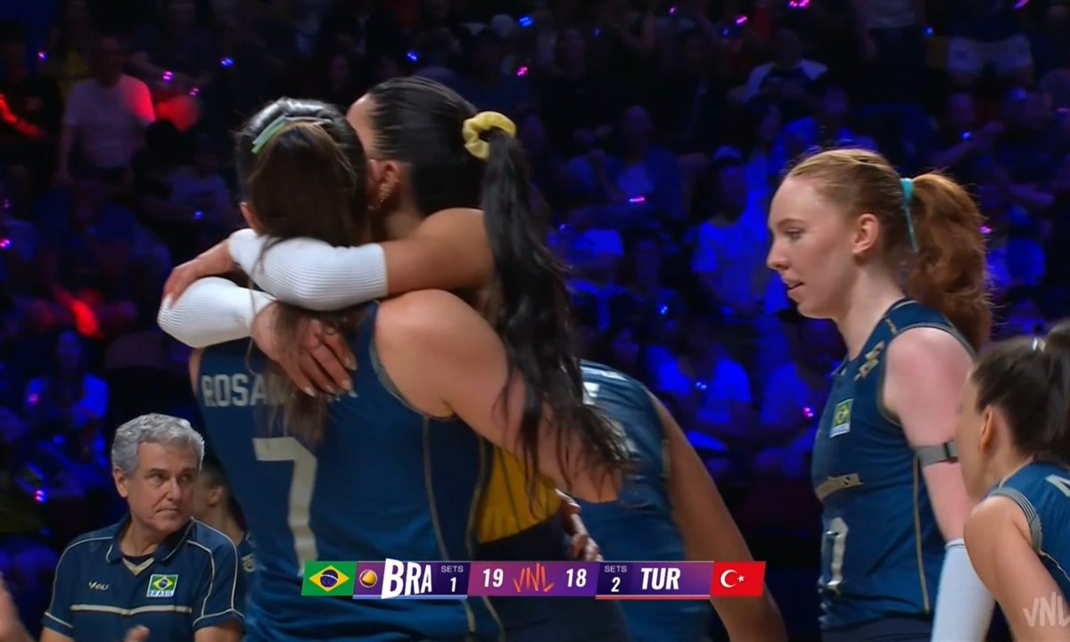 oikakee's tweet photo. some lesser team would have given up bruh this is crazy 😭😭 https://t.co/hqZBZv7T9o