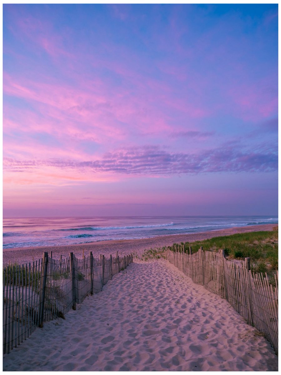 nev_in_color's tweet photo. photos i took at sunrise. https://t.co/FGp1JkRwlw