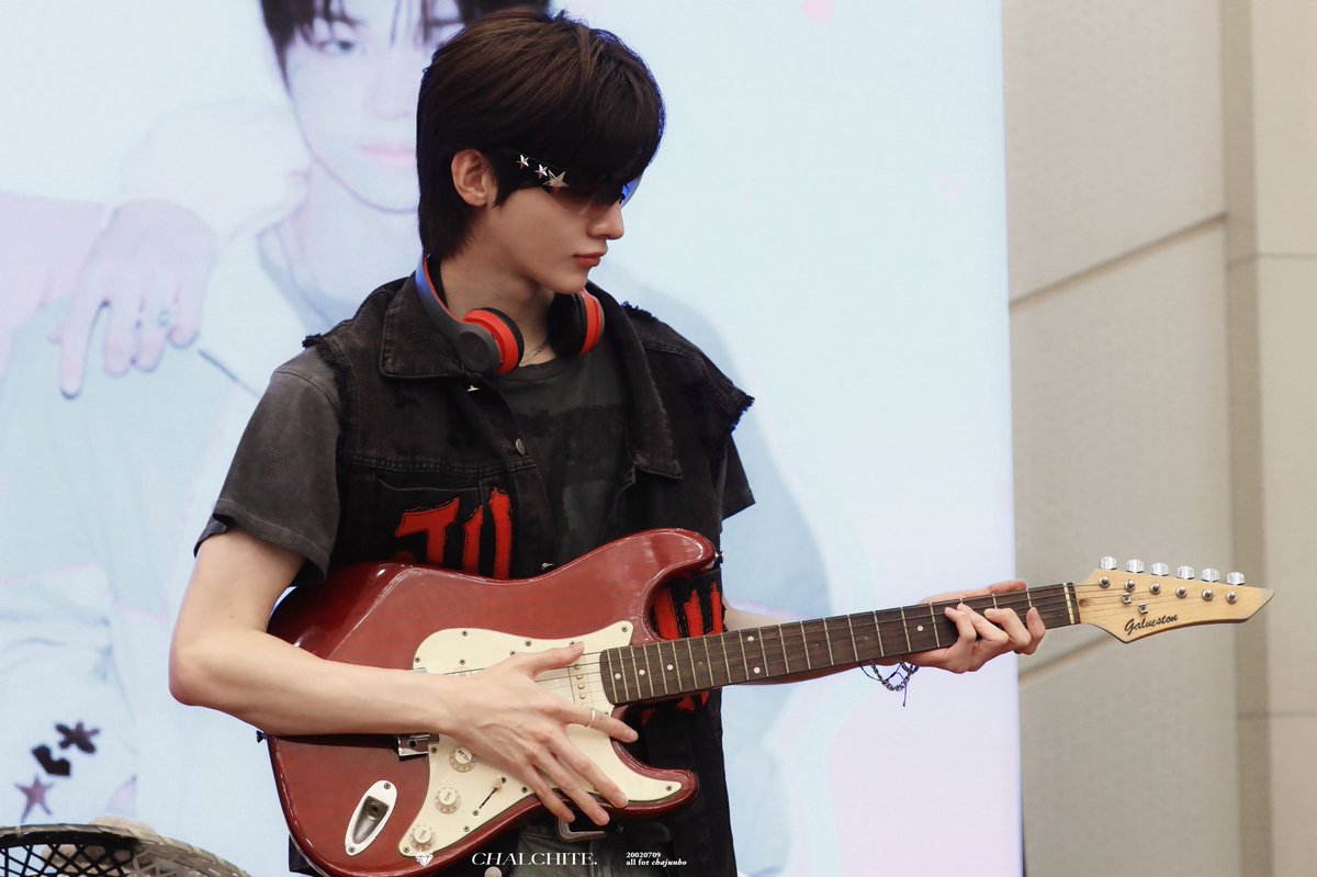 chalchite_juno's tweet photo. 260726 SEEIN
ROCKSTAR 🎸

#차준호
#CHAJUNHO
#차동협 #드리핀 https://t.co/YTKG6ZEJDM