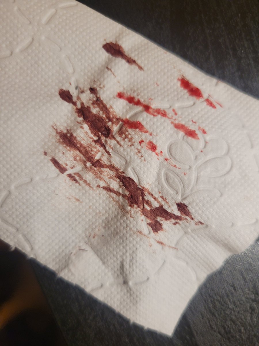 Seraphineas3's tweet photo. I love to look at the paper after(≧ヘ≦　)

#shtw #notrealblood #cute https://t.co/fpupuhuCKM