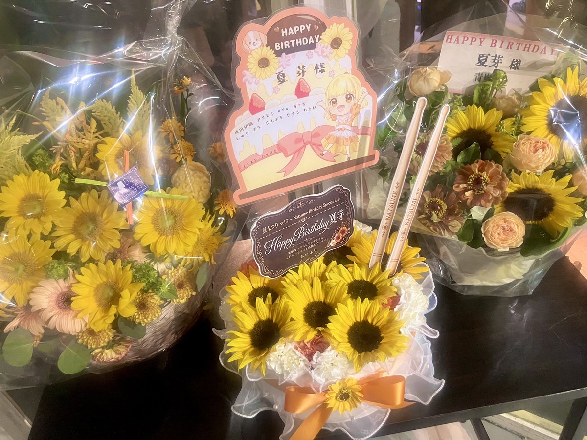miko_0307's tweet photo. なっちゃんのバースデーワンマンを観てきたよ！🥁
弾ける笑顔とパワフルなドラムにめちゃくちゃ元気を貰いました🧡
また共演したいなぁぁ！！ https://t.co/wod7LyzoYu