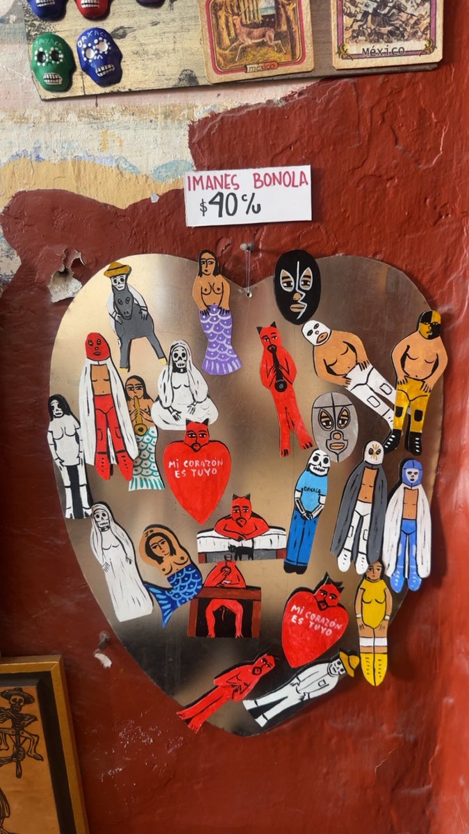 circle2023_0729's tweet photo. メキシコの雑貨シュールすぎてかわいいドツボすぎて爆買いした最高。
#メキシコ　#oaxaca #vlog https://t.co/S1zAiqSqy0