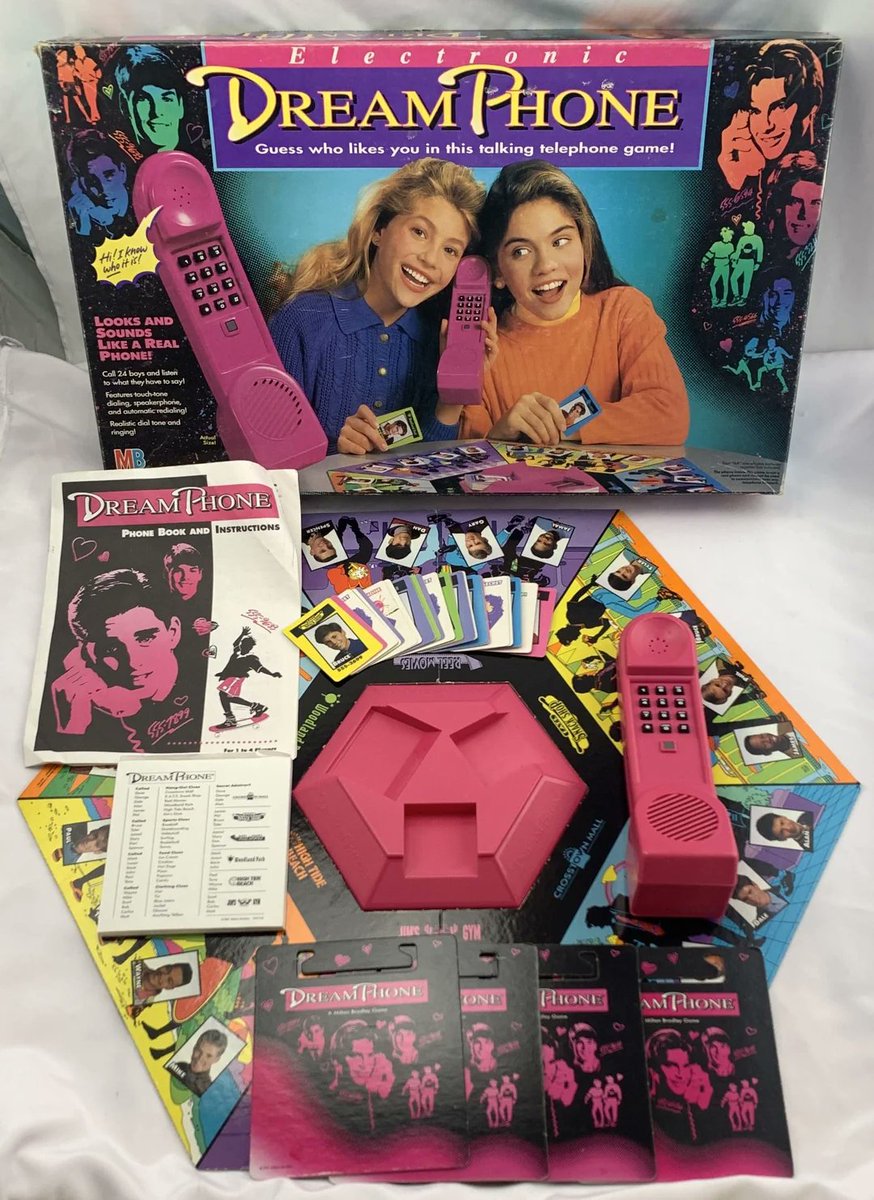 glawhit's tweet photo. Dating apps don’t bother me, I grew up in the 90’s talking to made-up boys on a pretend phone  

#90s #hinge https://t.co/p4DCvWIs8O