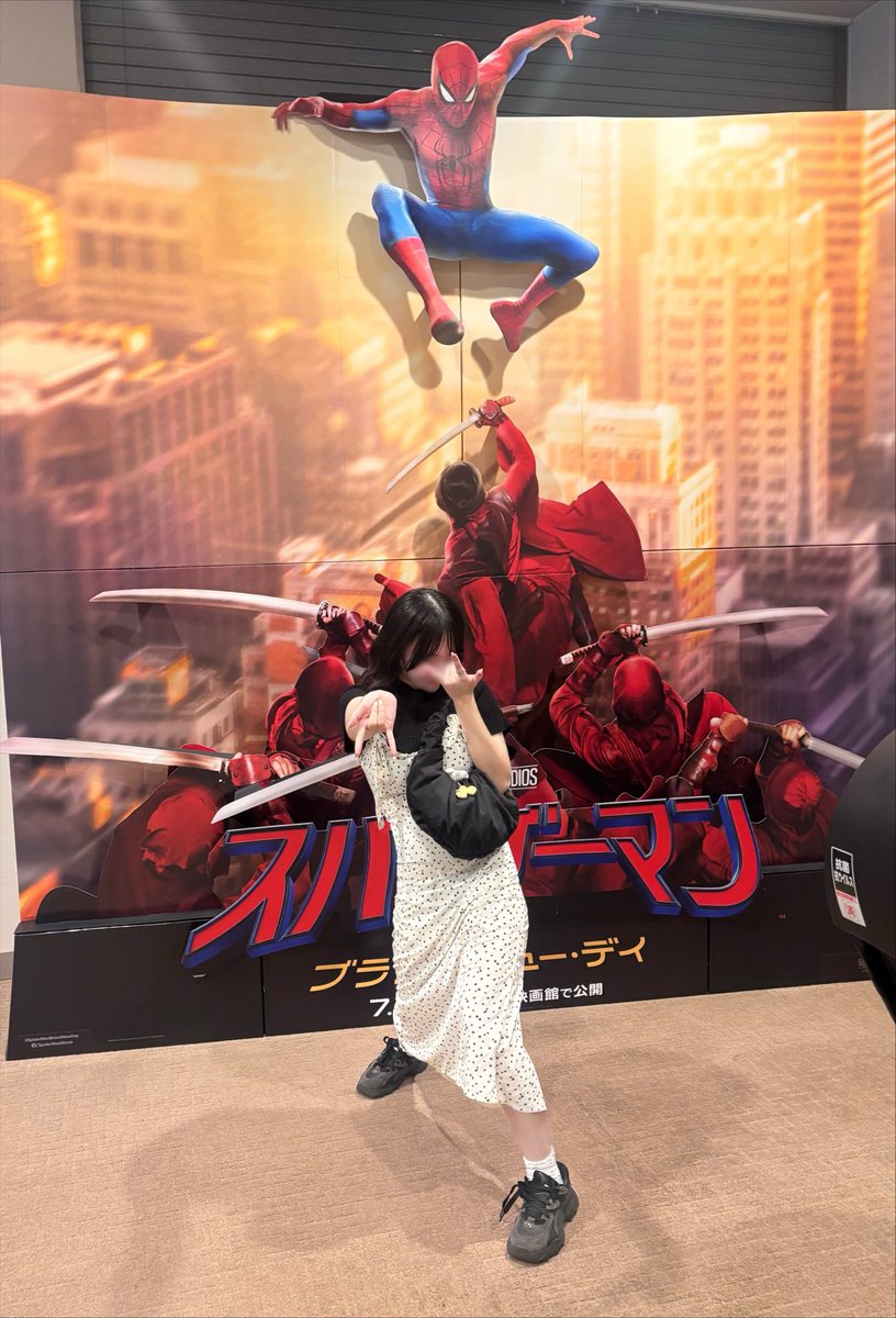 pxcllr's tweet photo. 今日は9回目のマイケルと親愛なる隣人とツーショットしてきた🕷 https://t.co/6elpjuHLqK
