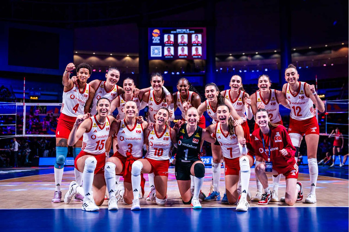 Temmzvolley's tweet photo. 🇹🇷Filenin Sultanları büyük turnuvalarda 3. şampiyonluğunu elde etti

2023 🏆VNL
2023 🏆Avrupa Şampiyonası
2026 🏆VNL https://t.co/lVefMPimj8