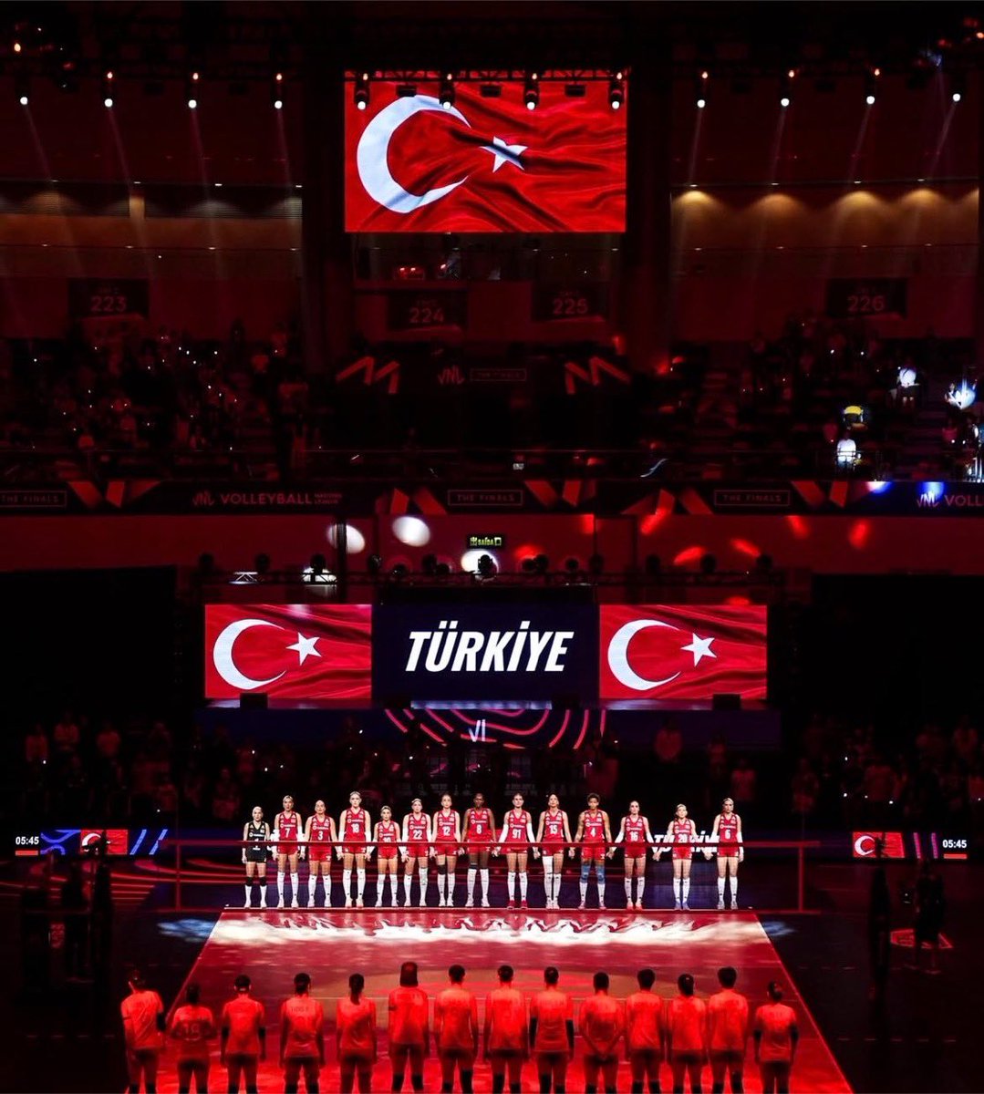 fadimeblbl's tweet photo. ŞAMPİYON TÜRK KADINI 🇹🇷♥️🤍 https://t.co/VLROyfJRE9