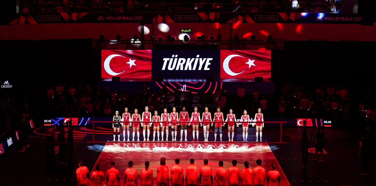 medyamuhtari's tweet photo. 🇹🇷 Helal olsun size Sultanlar..

A Milli Kadın Voleybol takımımız Dünya şampiyonu oldu.

#FileninSultanları Finalde Brezilya'yı 3-1 yendi. https://t.co/D1wkoCE830