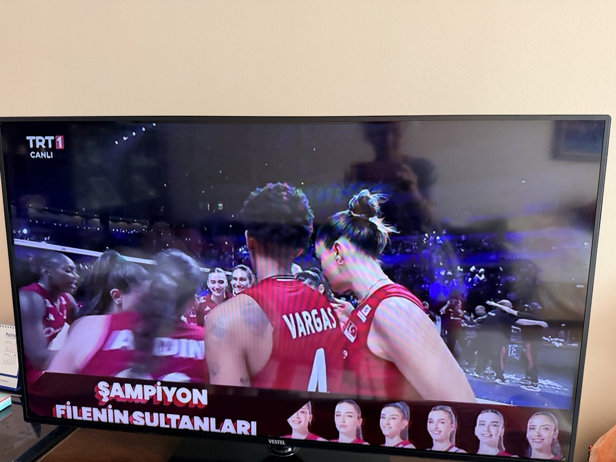 MScEngineerBB68's tweet photo. Şampiyonnnn filenin sultanları rakipsiz🇹🇷🇹🇷🇹🇷🇹🇷🇹🇷🇹🇷🇹🇷#FileninSultanlarıŞampiyon #Şampiyon #Winner https://t.co/3EG6Y1dlRA