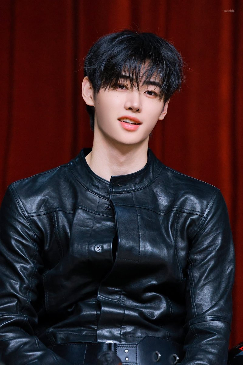 성훈 tweet media