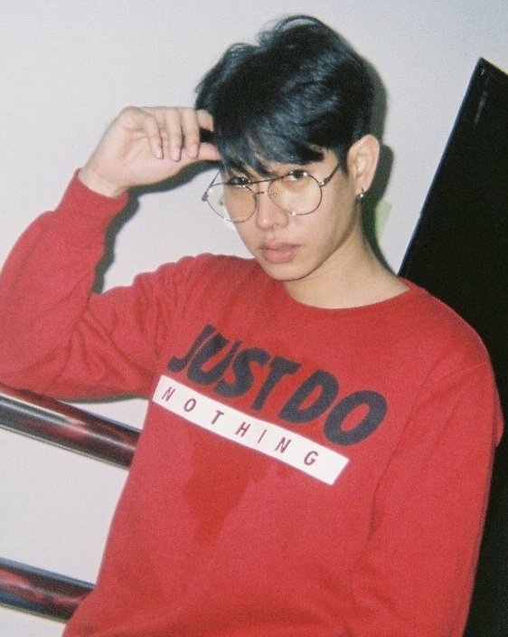Pploy_palaloy's tweet photo. เอาแว่นอยู่ทุกทรง เท่ทุกรูปเลย
@peckpalit
#เป๊กผลิตโชค
#peckpalitchoke https://t.co/kY6HQXnTgR