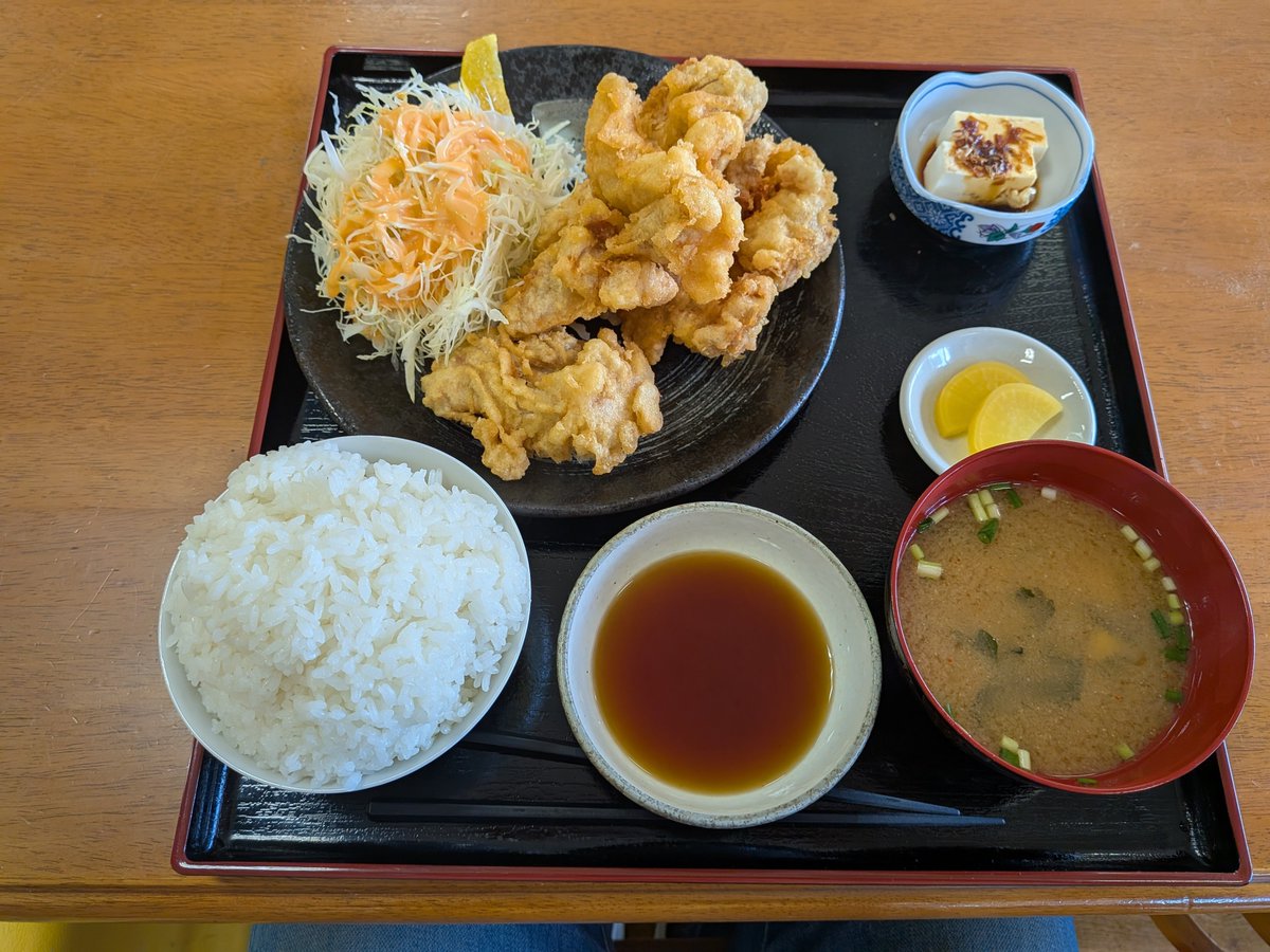 Hulk_Matuoka's tweet photo. 昨日の昼食は大分県玖珠町にあるきりかぶ食堂でとり天定食
別府へ行く途中寄り道 https://t.co/IhJTWNJyzT
