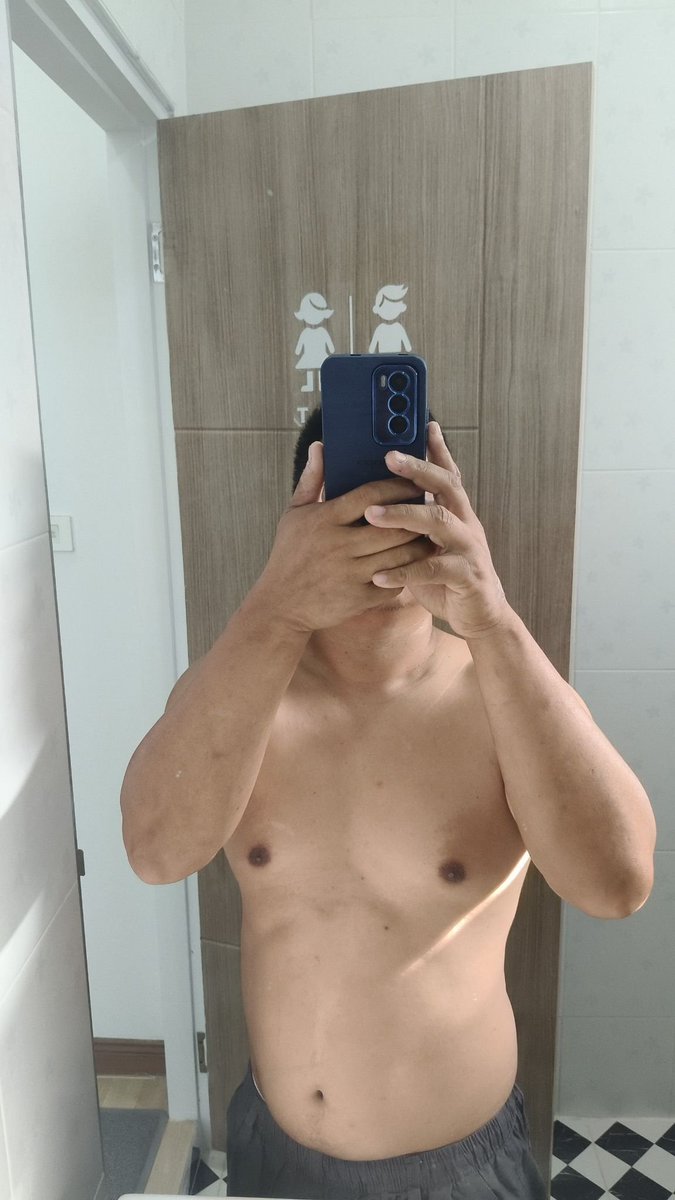 kongnotsleepp's tweet photo. พอได้ไหม นะหุ่นแบบนี้ https://t.co/BNdoEKxGVK