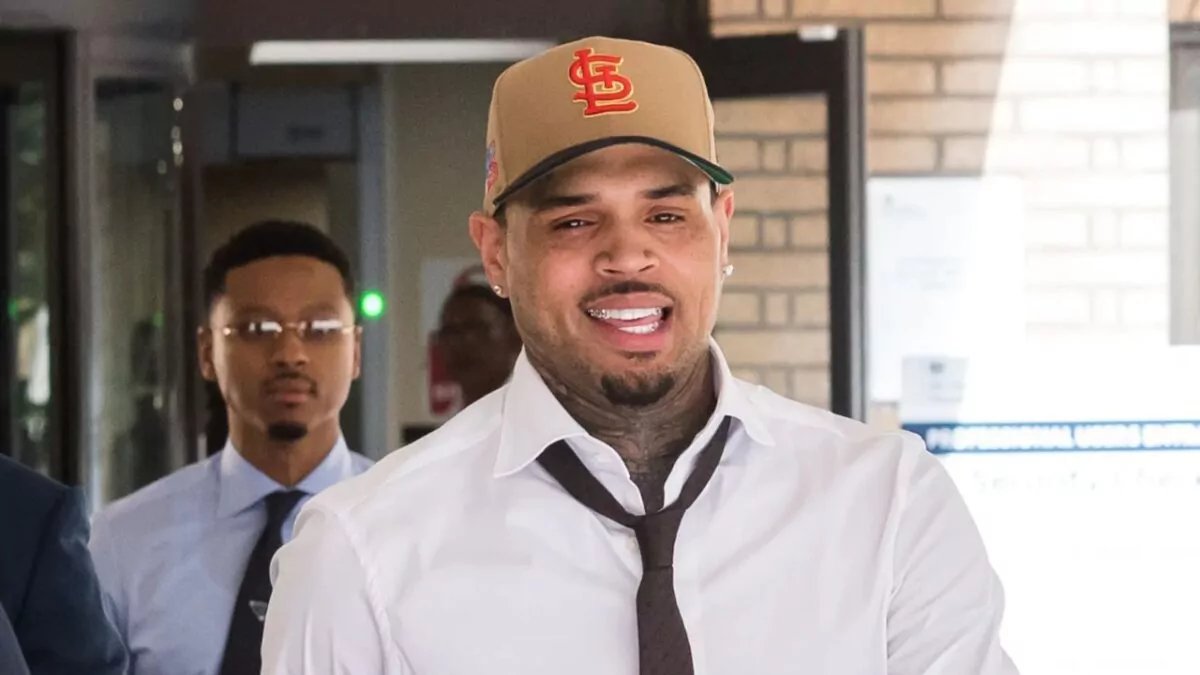 SIN24Horas's tweet photo. Chris Brown se declara culpable por altercado en un club de Londres #NoticiasSIN 

Detalles en: https://t.co/3goiJG6IME https://t.co/ujJbUuNh1E