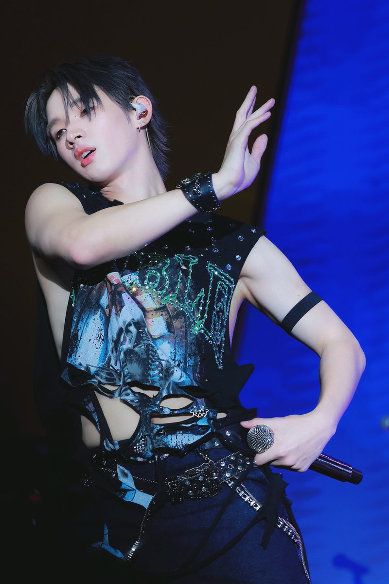 Kori1008's tweet photo. LYKN AT MONSTER 2026

@hongshihoshi03 

🦋
#MonsterMusicFestival2026XLYKN
#hongshihoshi https://t.co/t7VcEbCJ1c