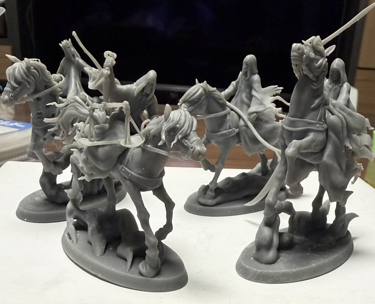 baal_lord's tweet photo. ワンフェス行ってきた。
戦利品は黙示録の四騎士（女神転生）、ボスセレクション（ロックマン2）、セフィロトの彫金。あとデモンズクロニクル風のルチフェロ。
狙っていたマサカド様と帰ってきた魔界村は惜しくも売切れ。
#WF2026ｓ #wf2026s https://t.co/YpoPNw2wCO