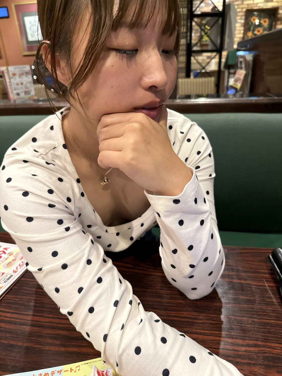 LetLib's tweet photo. 彼女に内緒で���ア友と遊んだ💕💢💕💢
胸元ゆるゆるすぎて撮るのやめれん💕💕💢💢💢💢
まっっじで気持ちよかったあ💕💕💢💢💢 ほんとイライラする💕💕💢
#オナペ #おなぺ https://t.co/TbTyS7GUsi