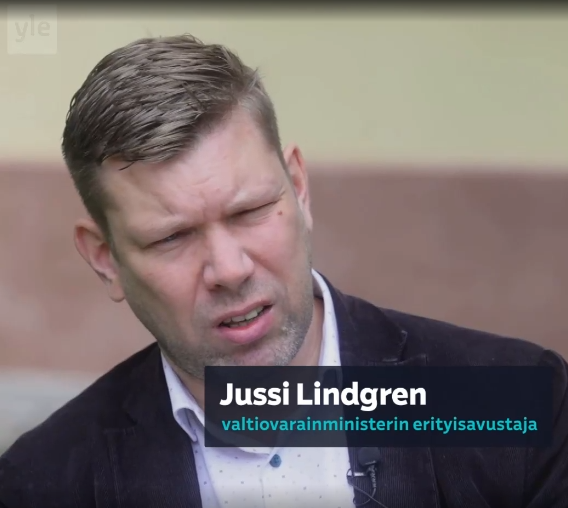 hazyliver's tweet photo. @LindgrenJussi Ja tässä onkin hyvä esimerkki Yleläisten ammattitaidon puutteesta. Jos häikäisee näin pahasti, kuvaajan pitäisi huomata sen, mutta verorahoilla palkattiin maisemakuvaaja Henrietta Hassinen @kaikkionjo niin lopputulos on tällainen. https://t.co/HWFYAxHlxp