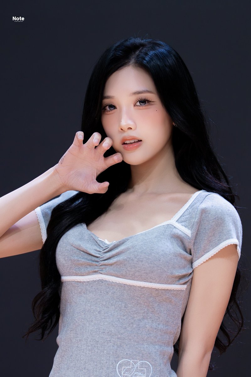 tripleS_Note's tweet photo. 260726 NY MUSIC
트리플에스 설린
#tripleS #트리플에스
#설린 #Sullin https://t.co/OgvlyNB69t