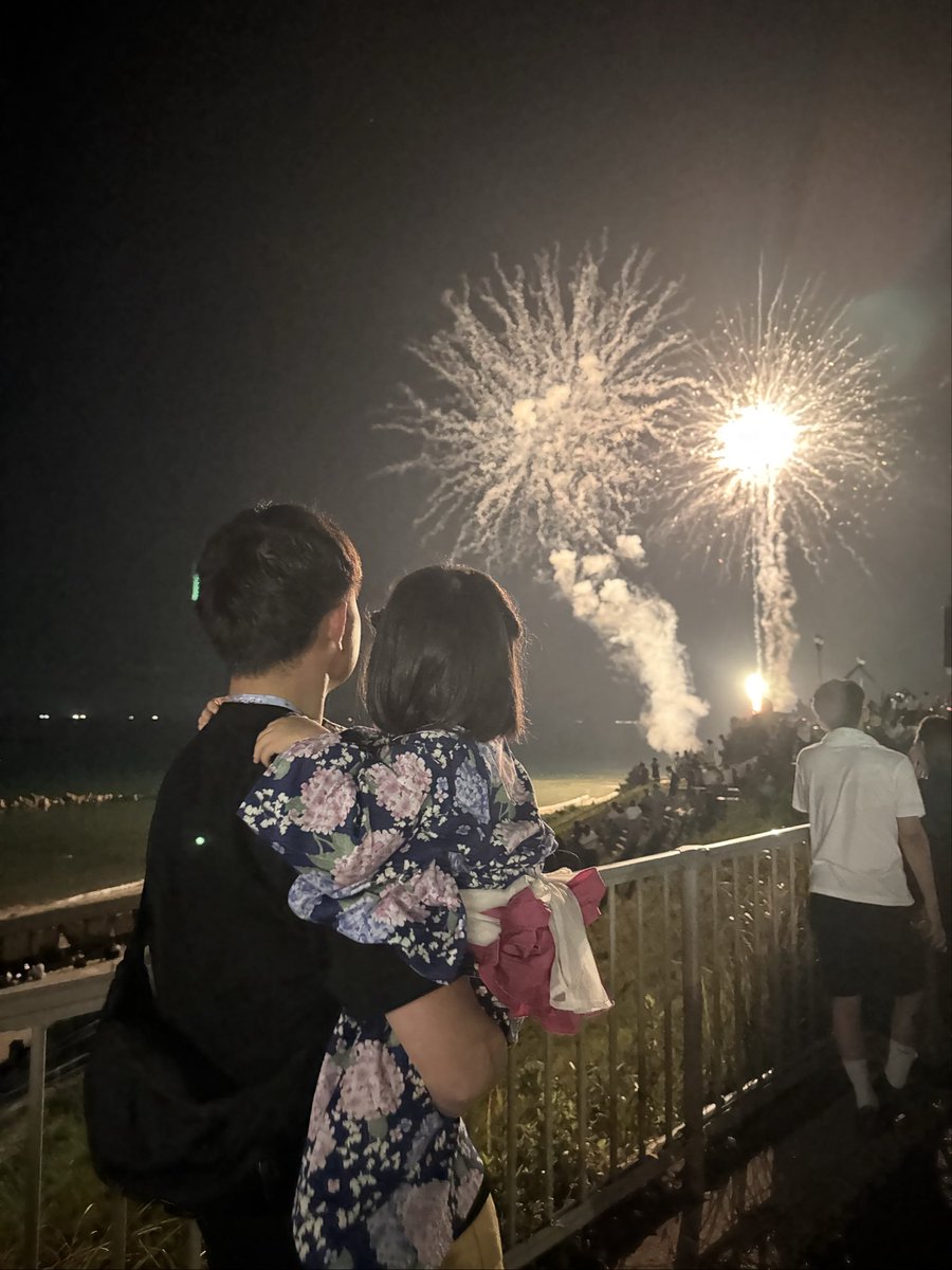 47_os's tweet photo. 花火。暑い。 https://t.co/KLT10WejvM