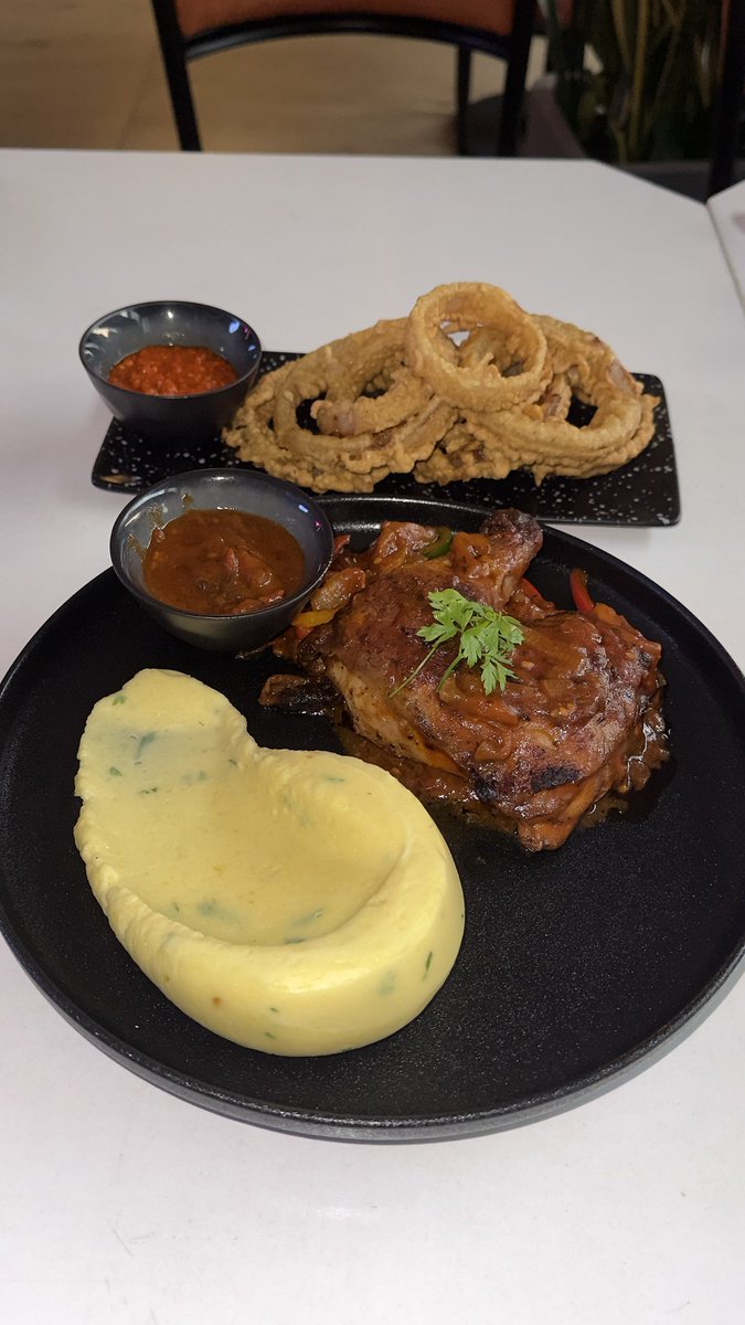 the_akinola's tweet photo. 📍- the onion restaurant, opebi, ikeja

@On1onRestaurant https://t.co/SUPRj9eTsx