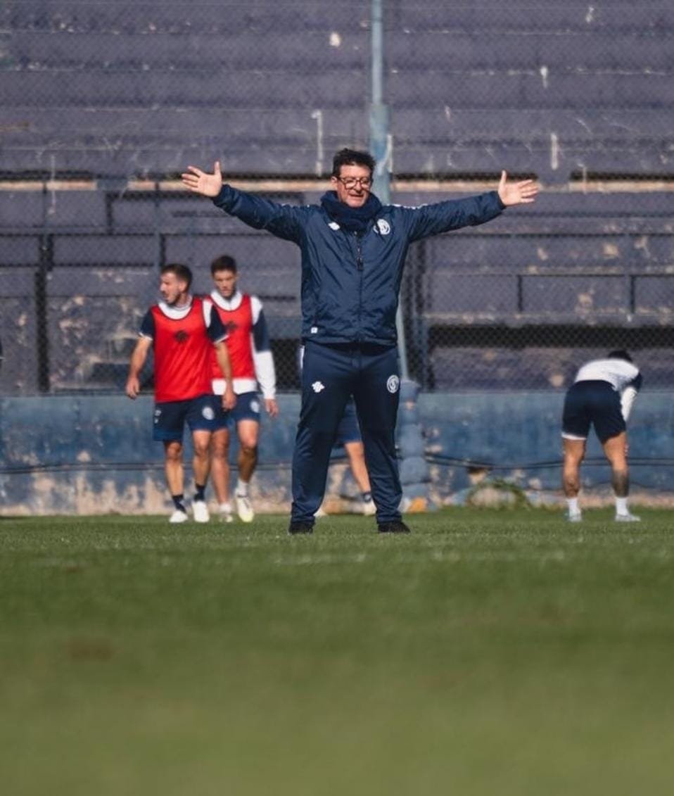 kikin1913's tweet photo. BUEN DIA !!!

 HOY JUEGA EL EQUIPO DE BERTI!! 

EL PRIMER Y UNICO CAMPEON DE CUYO! 

#IndependienteRivadavia https://t.co/3nk5yCXKTb