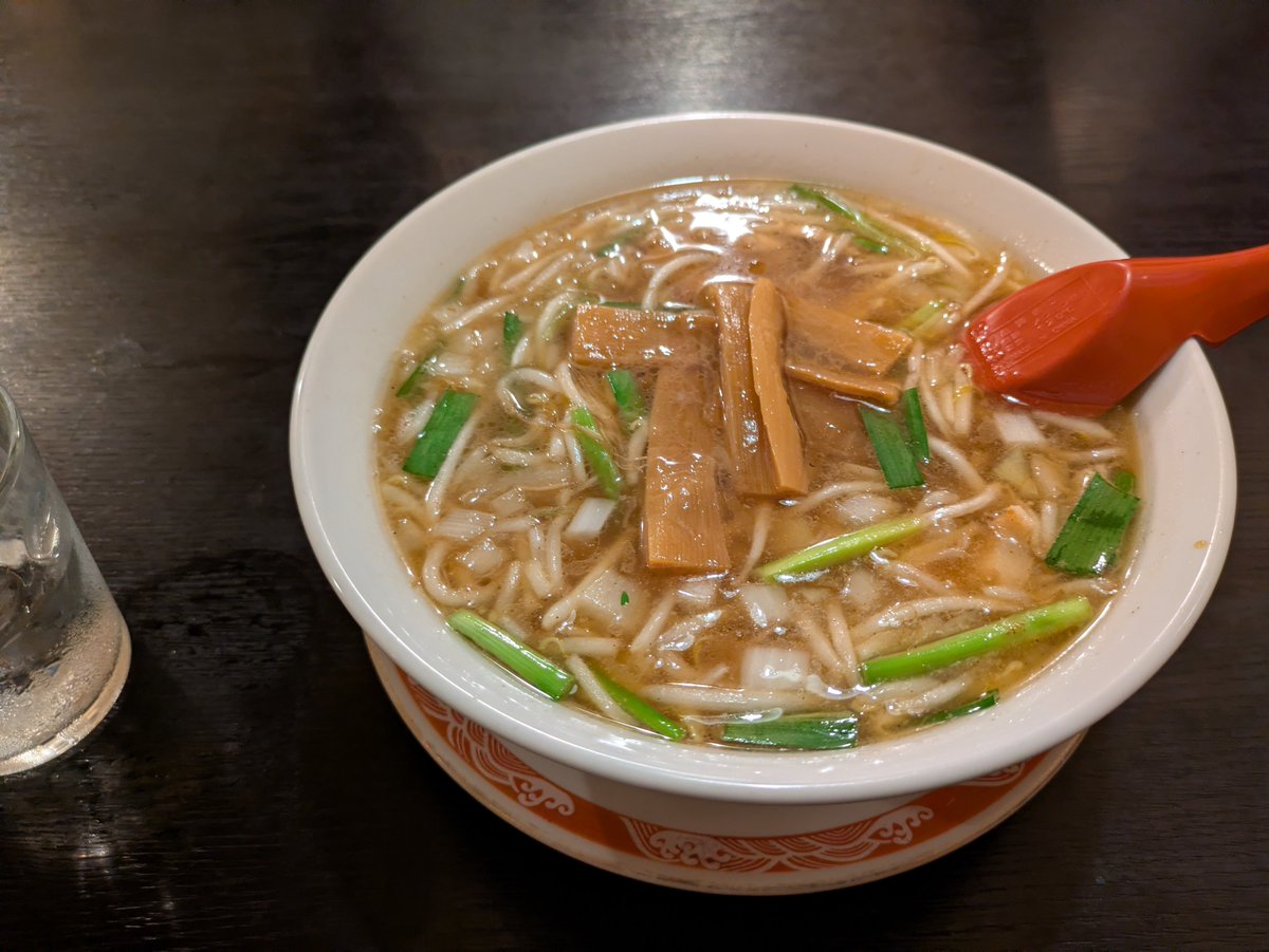 QI35007's tweet photo. 今日友達と宝華食堂にいきました。自分は今回スタミナラーメンとミニチャーハンを食べました。チャーハンはどこかやさしい味でスタミナラーメンもガツンとしたものではなくほんのりとコクがありとても美味しかったです。
#学生まちなか #三条市 #選びたくなるまち三条 https://t.co/fZ4GWZQ3So