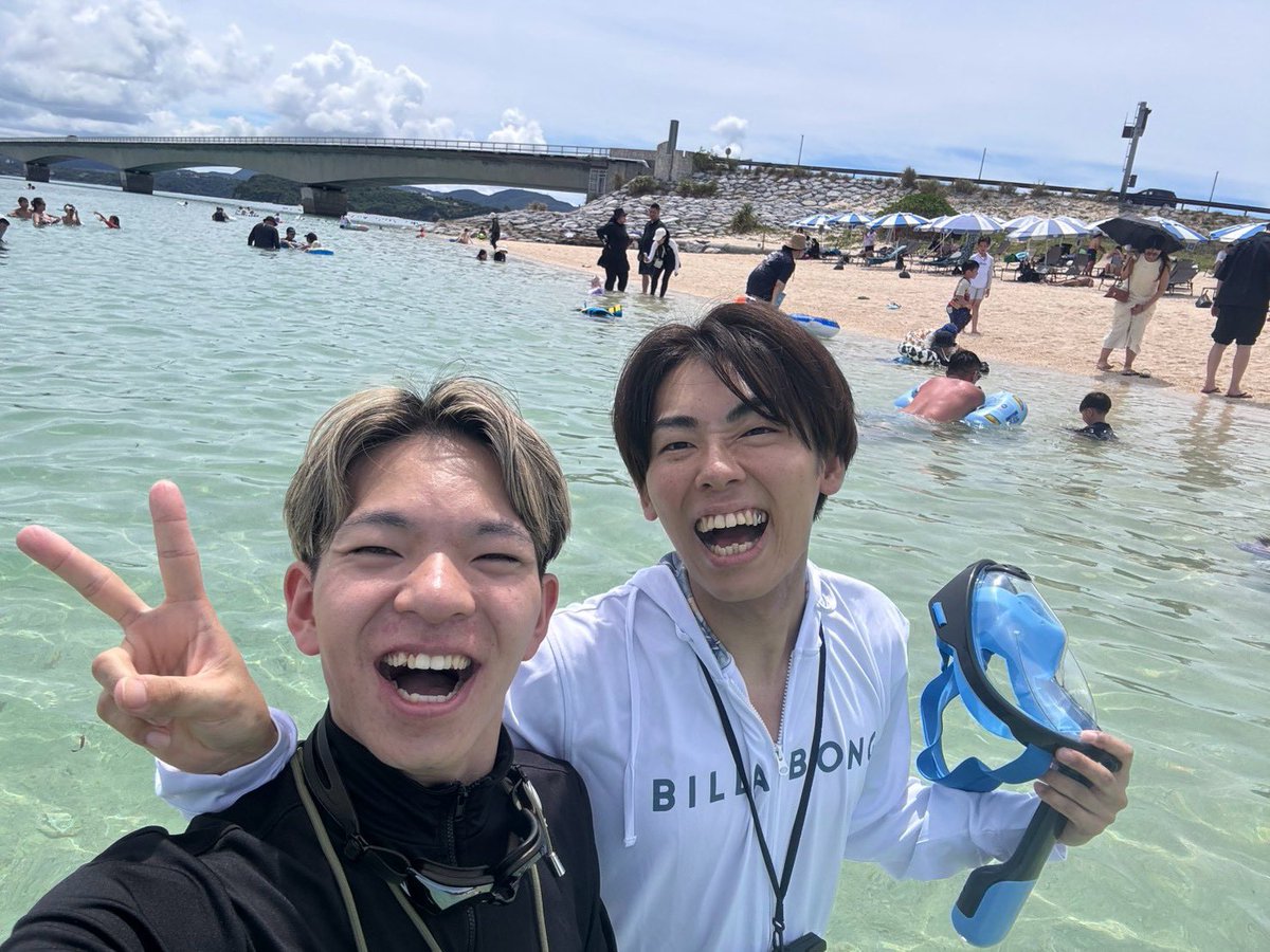 sei_snoo's tweet photo. 彼氏のサプライズお誕生日旅行2日目！
沖縄の海をこれでもかとばーっちり楽しんだ🌊🌴
 #古宇利島
 #ハートロック
 #ムーンビーチ
 #ゲイ https://t.co/8F3o6teEcs