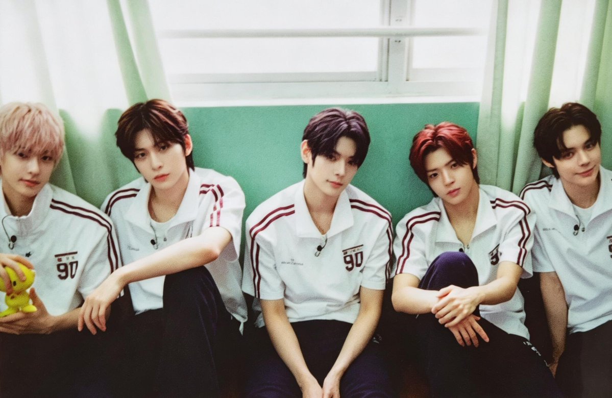JJ_CRUMBS's tweet photo. Photobook (repaired photos) 

#SMTR25 #DANIEL #LEEDANIEL #JUSTIN #저스틴 #JAYJAY #JUSTINJAY #HARUTA #HAMIN #CHARLIE #CHARLIEMULLIS #HYUNJUN #JAEWON #KASSHO #NICHOLAS #WOOLIN 

Cr. Ooooboe https://t.co/KpqooFo2Tu